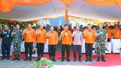 Simulasi SAR menghadapi ancaman gempa bumi dan tsunami di Desa Cikoneng, Kecamatan Anyar, Kabupaten Serang, Banten